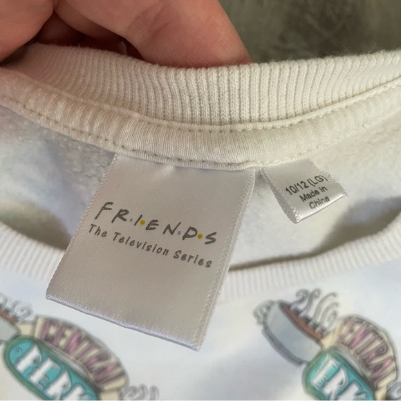 Friends TV Show Central Perk Kids Crewneck Sweatshirt Size Medium 10/12 - Picture 3 of 4